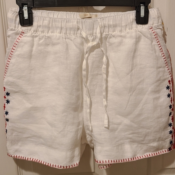 CYNTHIA ROWLEY 100% LINEN WHITE FLOWER EMBROIDERY SIDES SMALL NEW WITHOUT TAGS - Picture 1 of 6